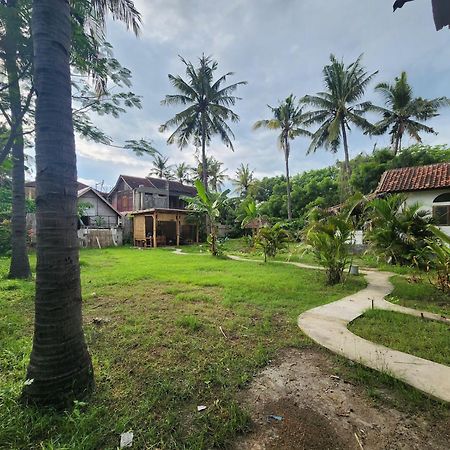 Kayu Cottage Гили Траванган Экстерьер фото