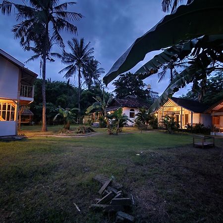 Kayu Cottage Гили Траванган Экстерьер фото