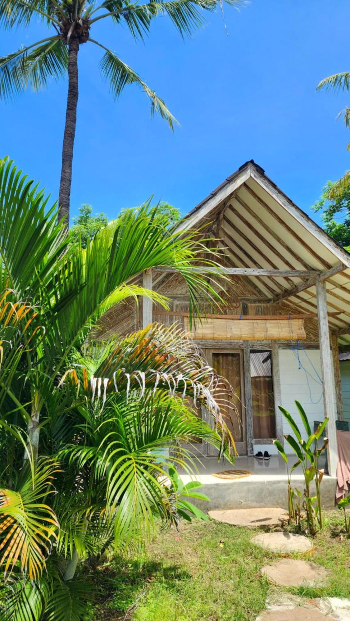 Kayu Cottage Гили Траванган Номер фото