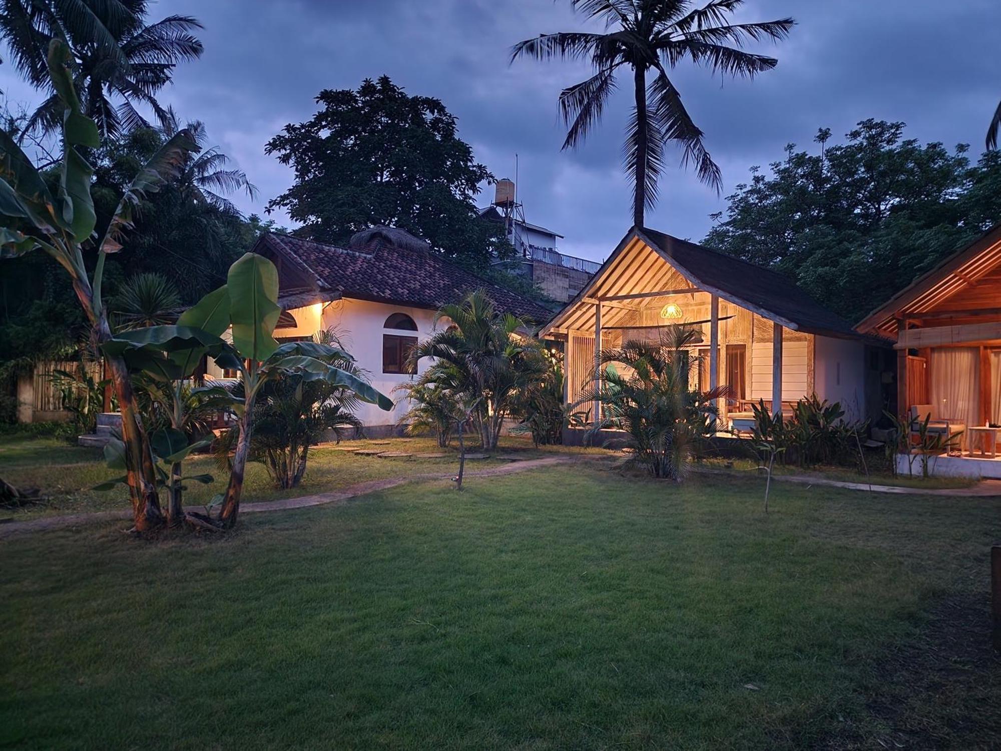Kayu Cottage Гили Траванган Экстерьер фото